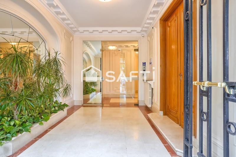 Appartement - 168 m² - 6 pièces