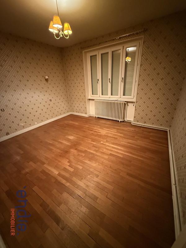 Maison - 161 m² - 7 pièces