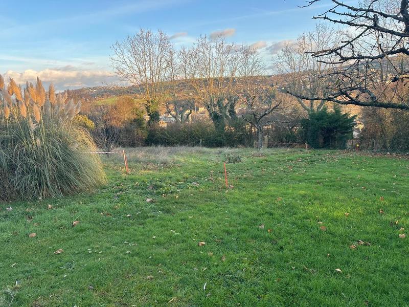 Terrain constructible - 612 m²