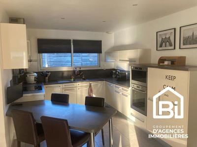 Maison - 168 m² - 7 pièces