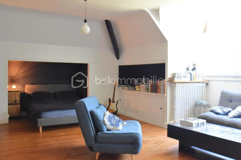 Demeure - 303 m² - 11 pièces