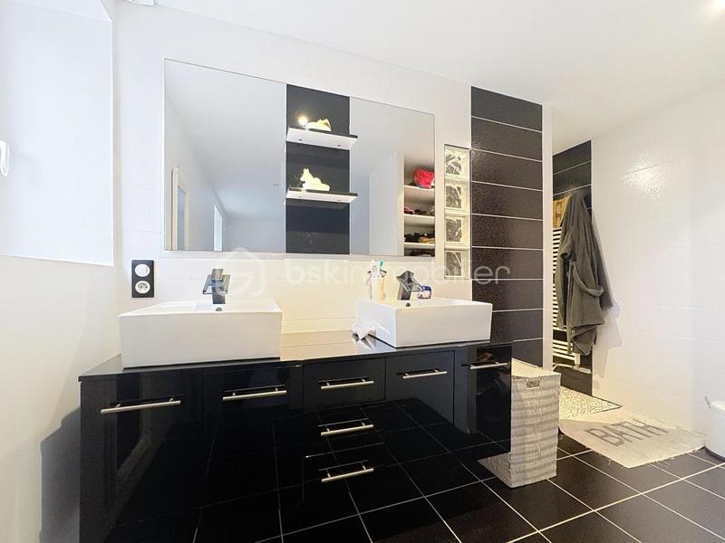 Maison en pierre - 150 m² - 6 pièces