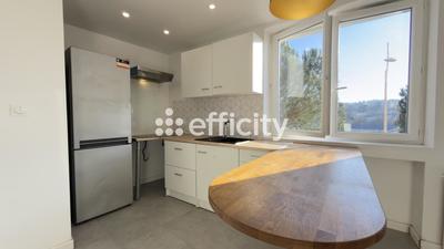 Appartement - 60 m² - 2 pièces