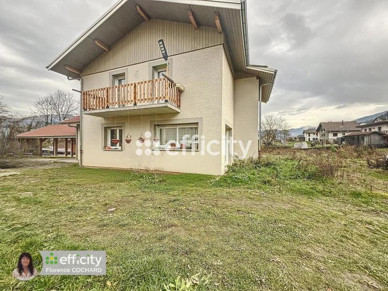 Maison - 140 m² - 5 pièces