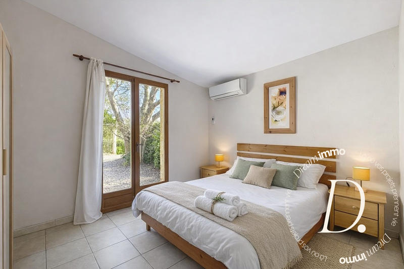 Mas - 405 m² - 17 pièces