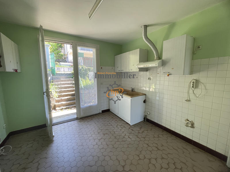 Maison - 99 m² - 5 pièces