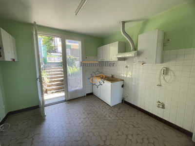 Maison - 99 m² - 5 pièces