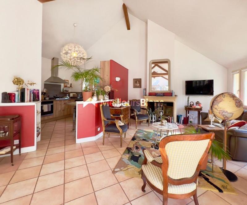 Villa - 216 m² - 7 pièces