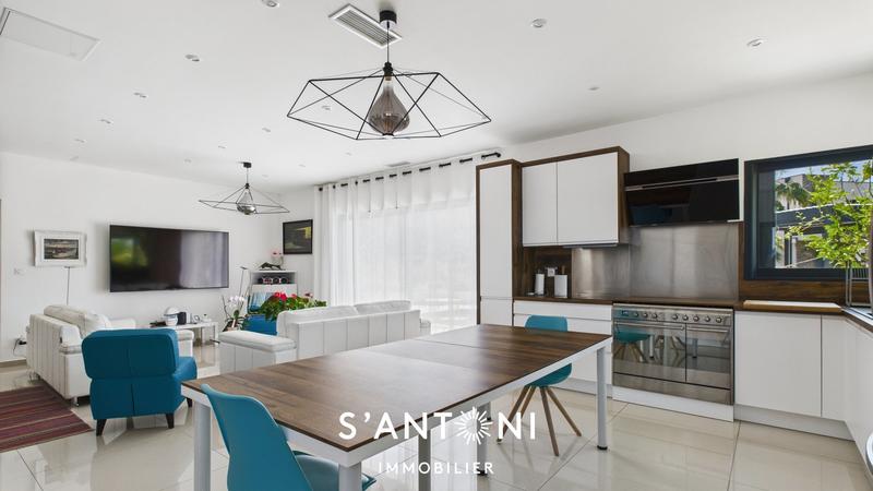 Maison - 130 m² - 5 pièces