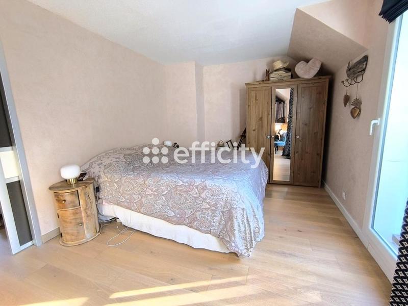 Maison jumelée - 97 m² - 4 pièces