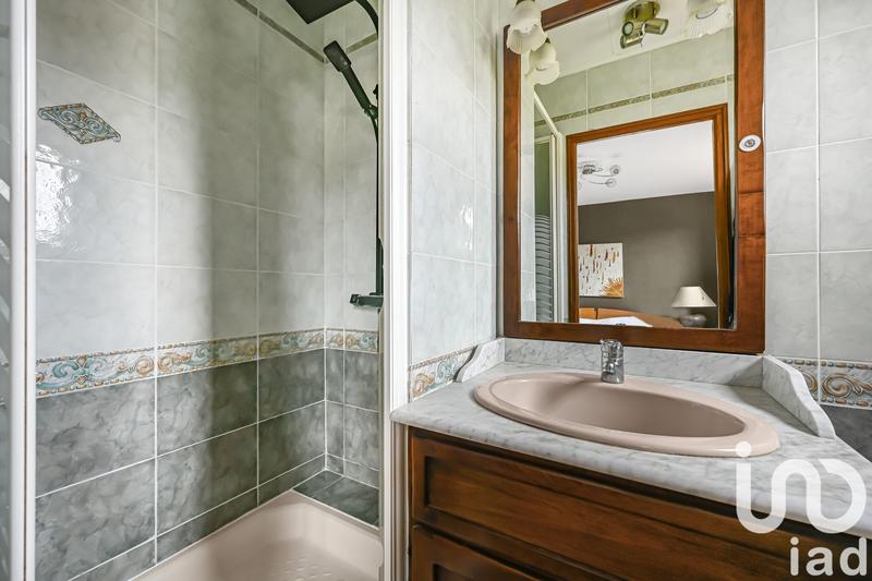 Maison - 240 m² - 11 pièces