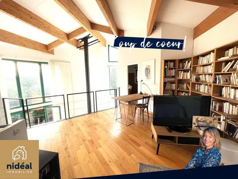 Villa - 270 m² - 6 pièces