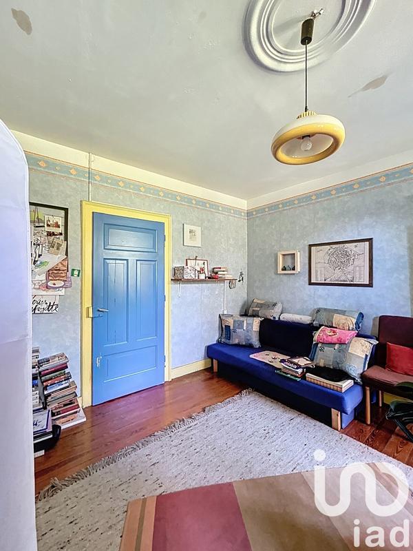 Maison - 220 m² - 9 pièces