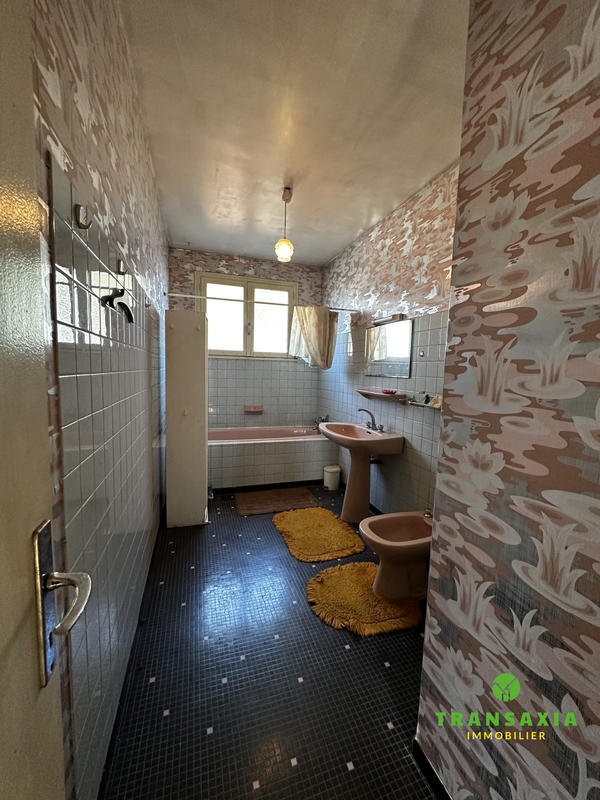 Maison - 170 m² - 7 pièces