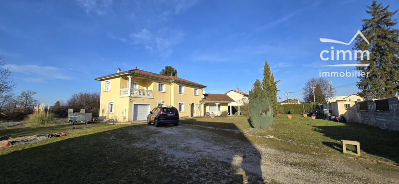 Villa - 205 m² - 5 pièces