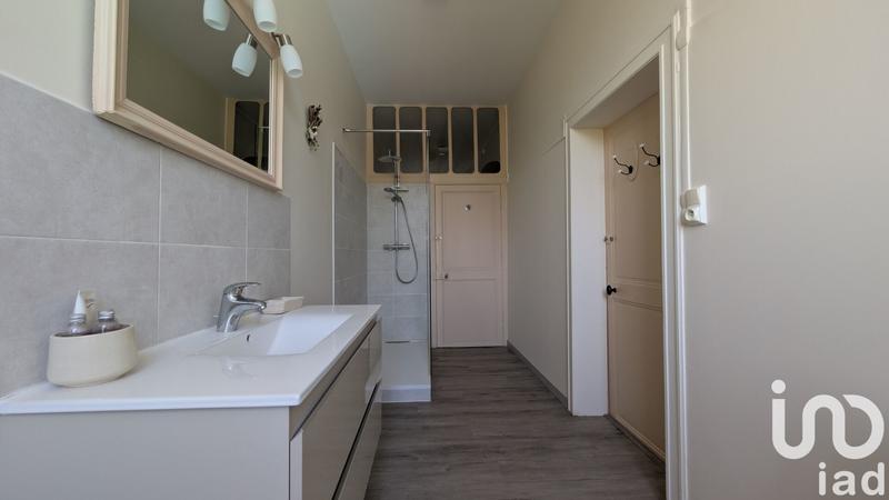 Maison - 250 m² - 9 pièces