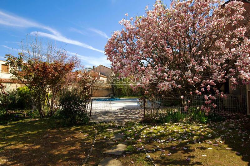 Maison - 244 m² - 8 pièces