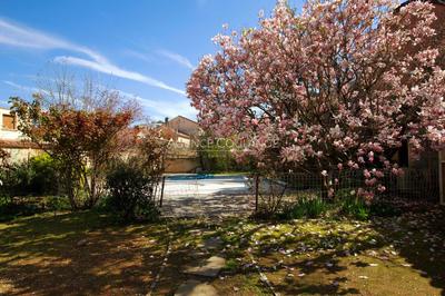 Maison - 244 m² - 8 pièces