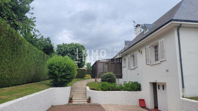 Maison - 231 m² - 10 pièces