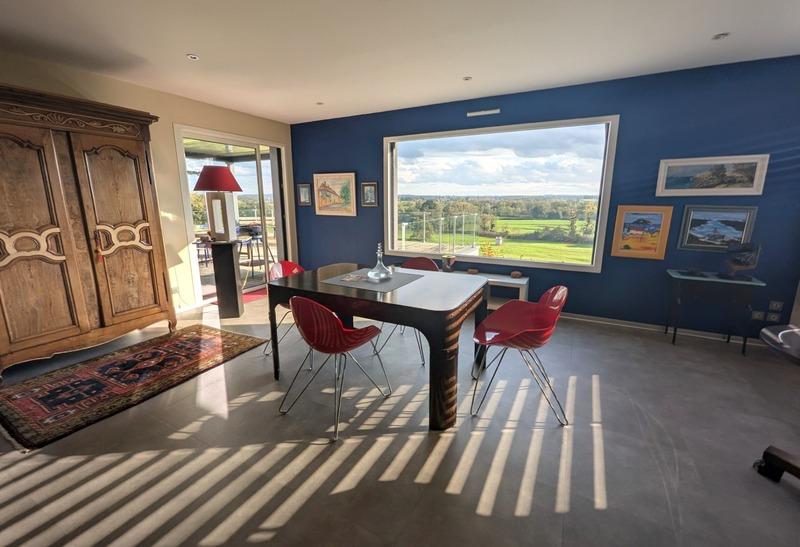 Maison - 200 m² - 7 pièces