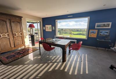 Maison - 200 m² - 7 pièces