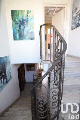 Maison - 219 m² - 8 pièces