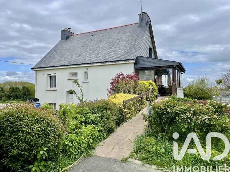 Maison - 94 m² - 6 pièces