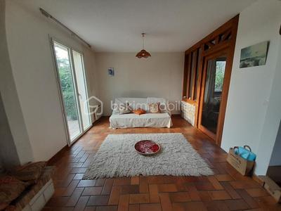 Maison traditionnelle - 145 m² - 6 pièces