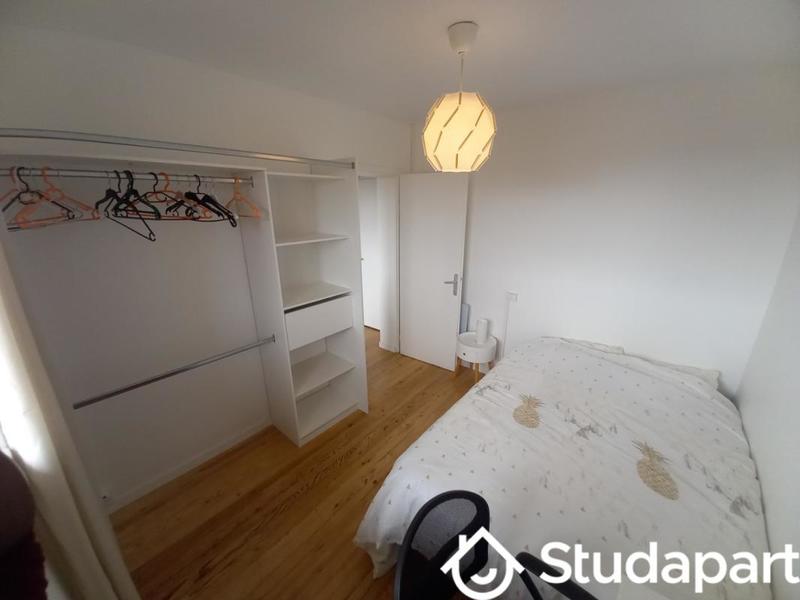 Chambre - 10 m² - 1 pièce