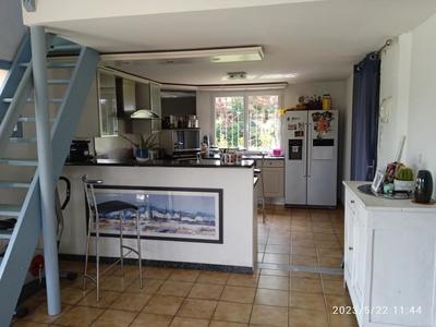 Maison - 200 m² - 8 pièces