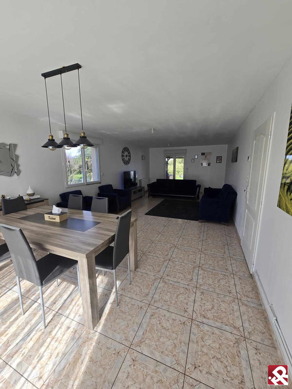 Maison - 160 m² - 7 pièces