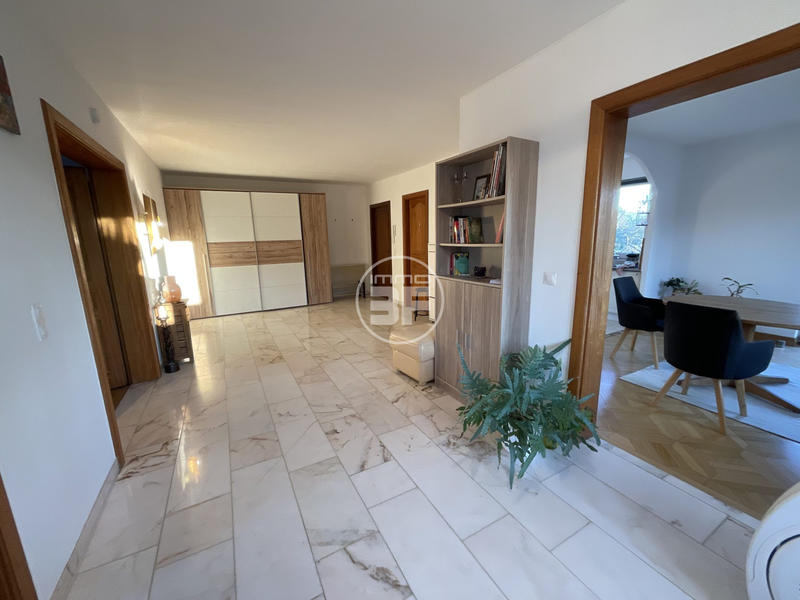 Appartement - 85 m² - 3 pièces