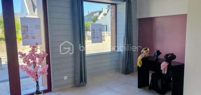 Bureau - 84 m² - 2 pièces