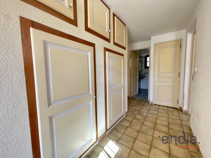 Maison - 180 m² - 5 pièces