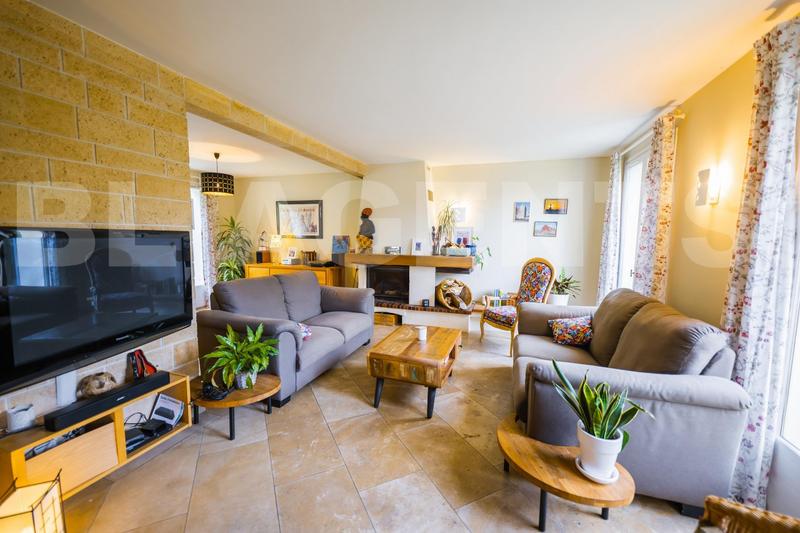 Maison - 142 m² - 7 pièces