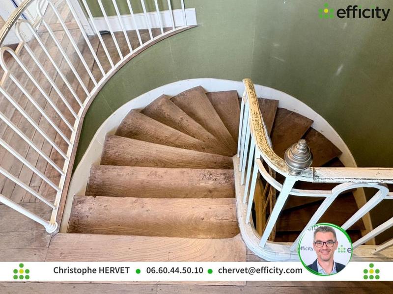 Maison - 381 m² - 11 pièces