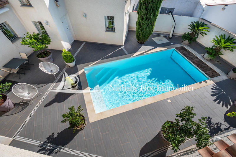 Maison - 204 m² - 7 pièces