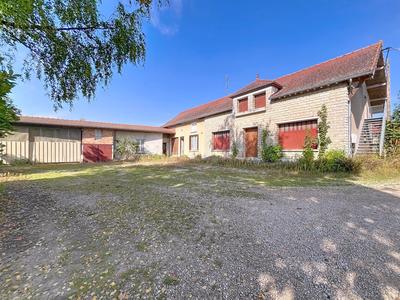 Maison - 216 m² - 8 pièces