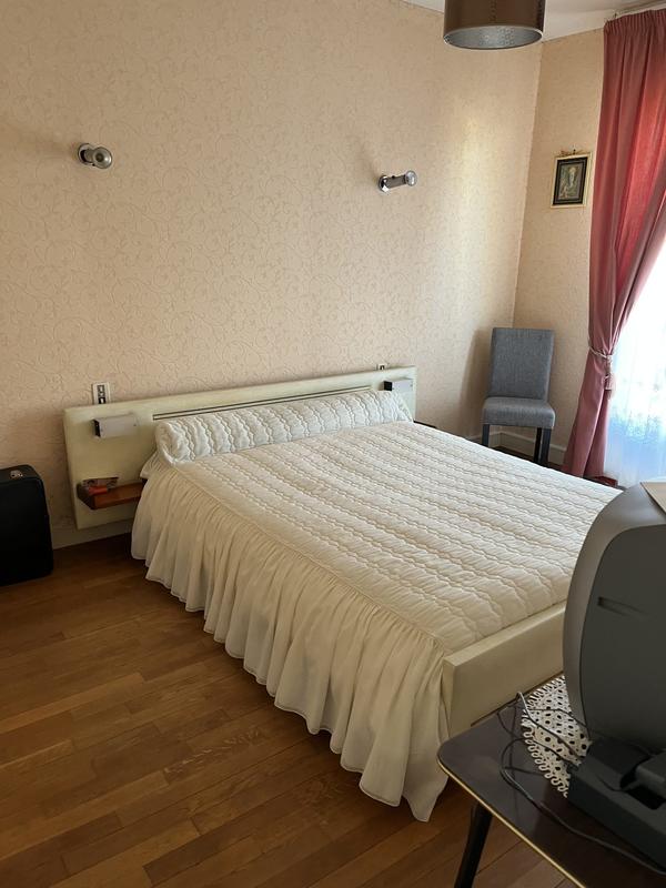 Maison traditionnelle - 149 m² - 6 pièces