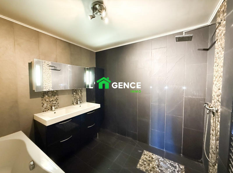 Maison - 87 m² - 4 pièces