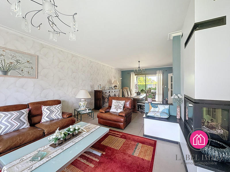 Maison - 176 m² - 8 pièces