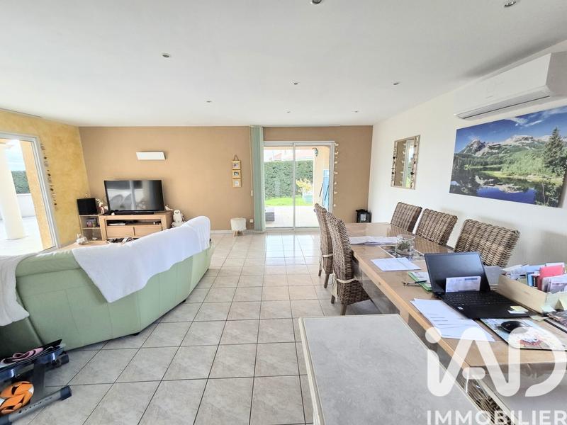 Maison - 102 m² - 4 pièces