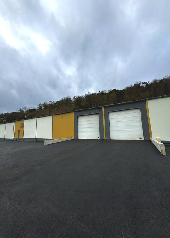 Local commercial - 825 m²