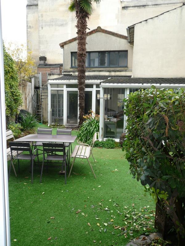 Maison de ville - 261 m² - 11 pièces