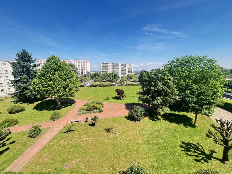 Appartement - 64 m² - 4 pièces