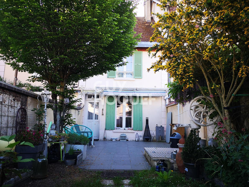 Maison - 97 m² - 4 pièces