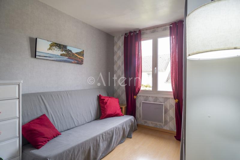 Maison traditionnelle - 91 m² - 6 pièces