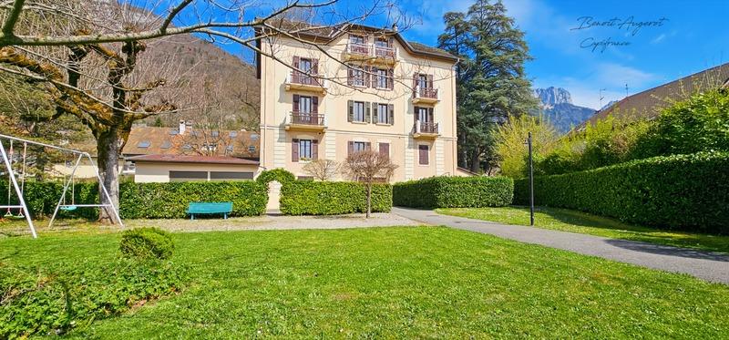 Appartement bourgeois - 112 m² - 4 pièces