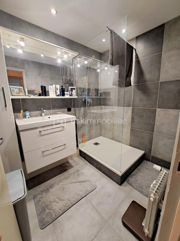 Appartement - 82 m² - 5 pièces