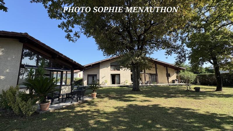 Maison d'architecte - 295 m² - 9 pièces